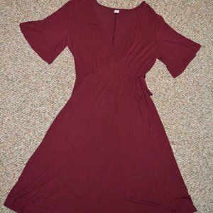 Small Old Navy front-waist-tie maroon 3/4 sleeve dress